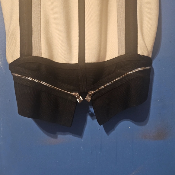 Herve Leger Black and White Grid Midi Dress - Picture 6 of 9